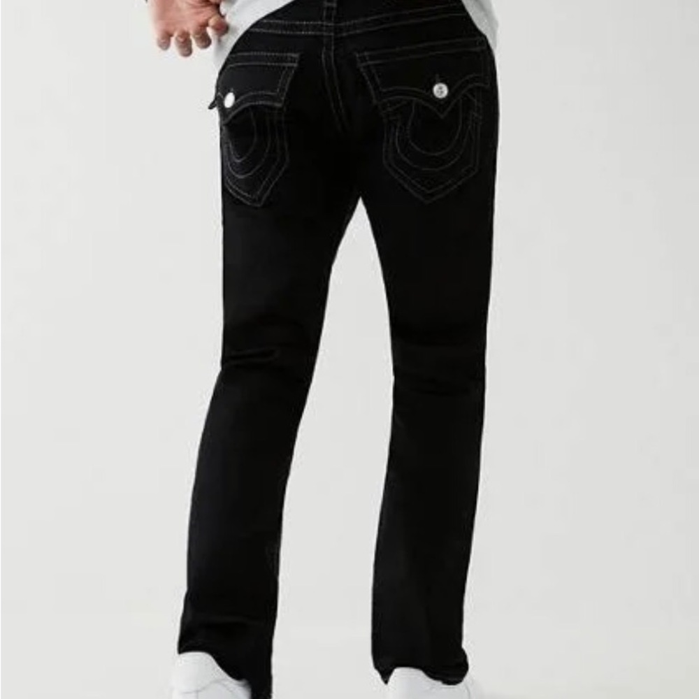 TRUE RELIGION Men's Ricky Straight Fit Jeans with Back Flap Pockets NWOT